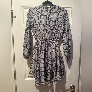 Clarisbelle Snake Print Long Sleeve Dress Size S-Super cute!